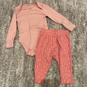 3-6m Old Navy set